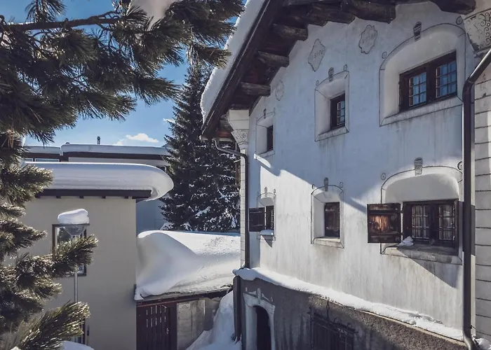 Davoser Huesli By Mountain Szálloda *