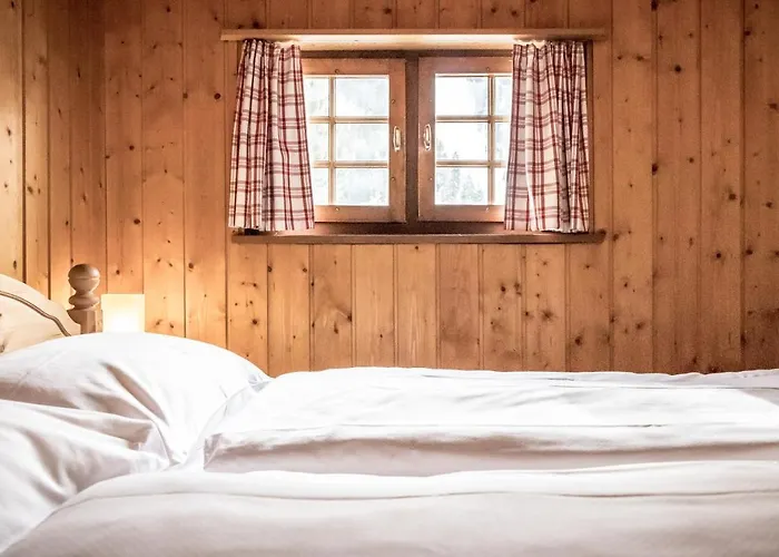 Davoser Huesli By Mountain Szálloda